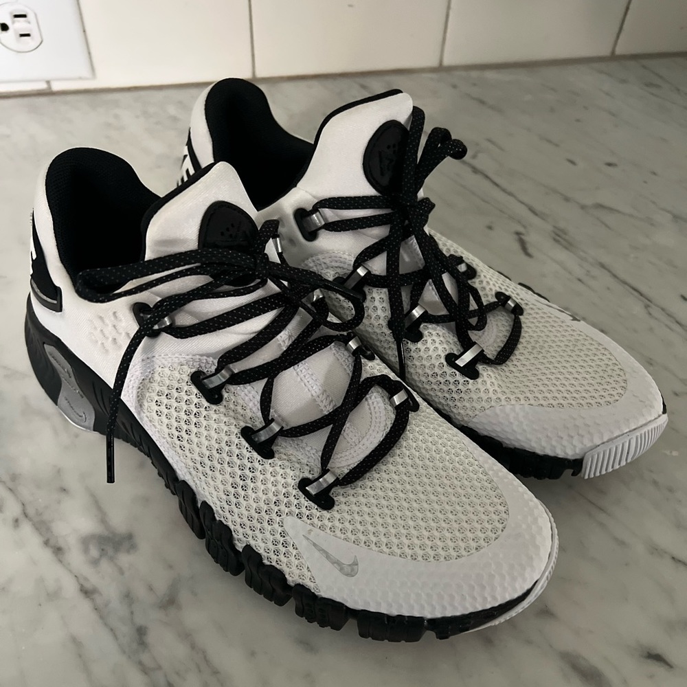 Nike Metcon 4 premium workout shoes